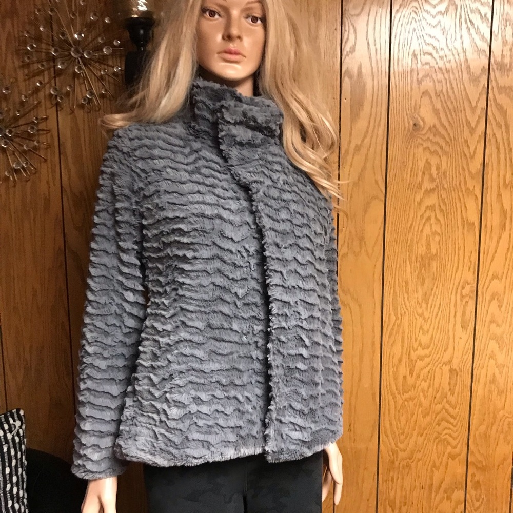 Patagonia" Pelage Gray Faux Fur Fleece Jacket - Picture 6 of 13